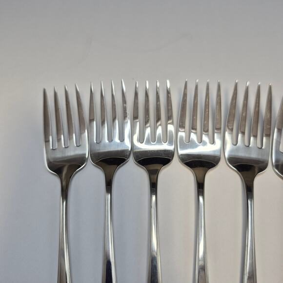 Oneida USA Lot of 7 Salad Forks SSS / Maestro - St.Leger Stainless Glossy - Picture 4 of 13